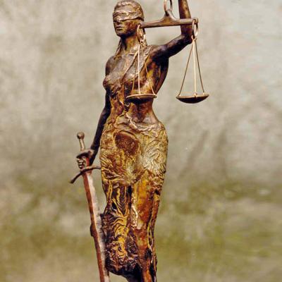 Vrouwe Justitia Rechts Voor