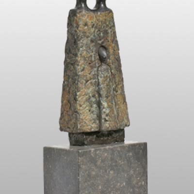 Statue Links Schuin